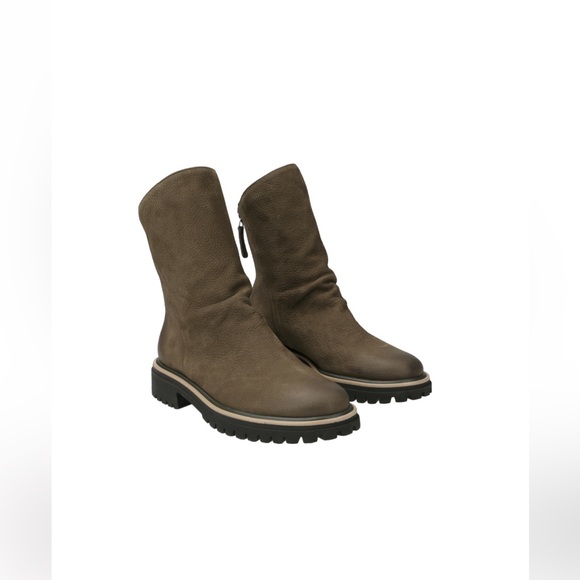 PAUL GREEN NOBU ZIP-UP BOOT IRON GRAINED
NUBUCK SLOUCHY PLATFORM size 9 $500 - Picture 5 of 7